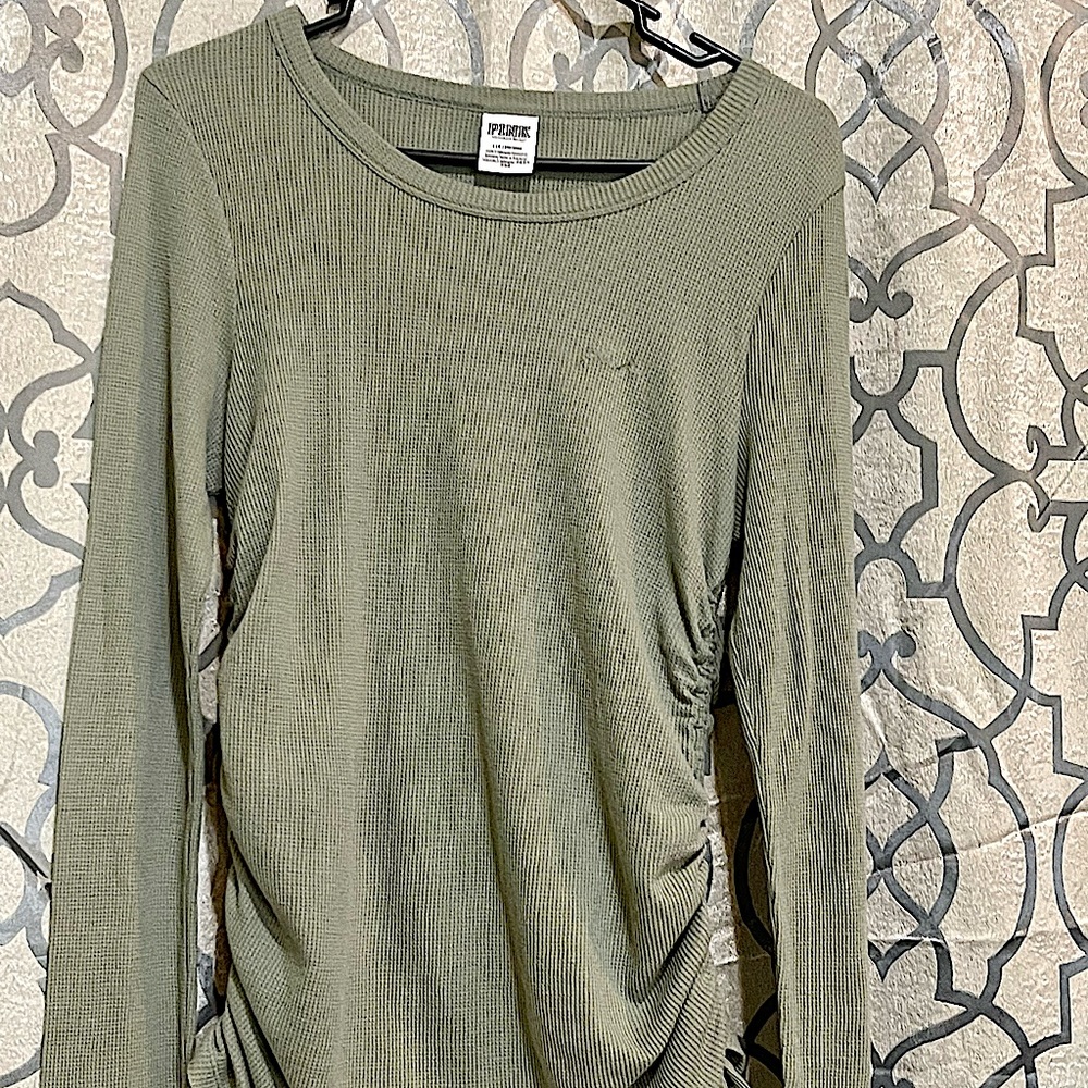 Long Sleeve Shirt /  Victoria Secret - Pink